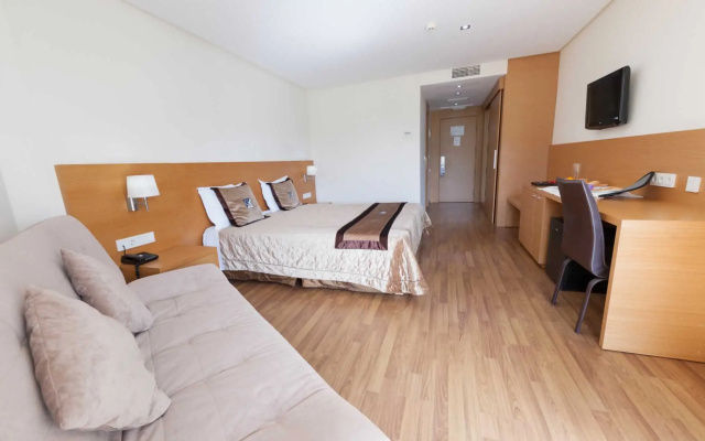 Cullera Holiday Hotel