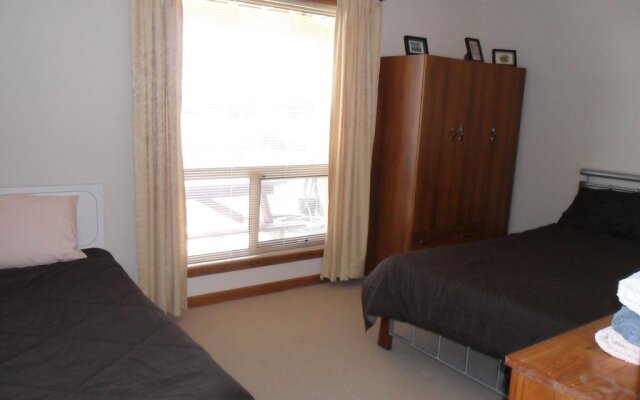 Costa Plenti Southend BnB