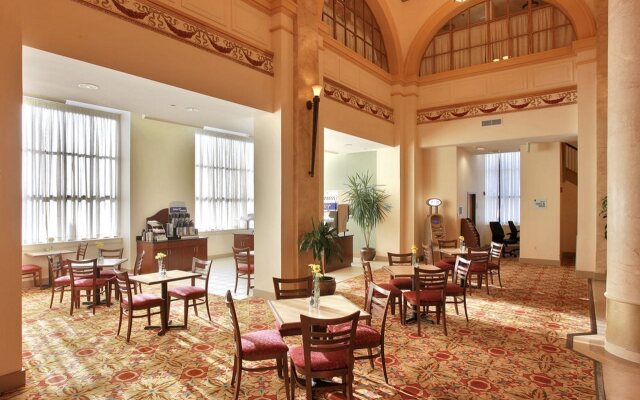 Holiday Inn Express Baltimore-Downtown