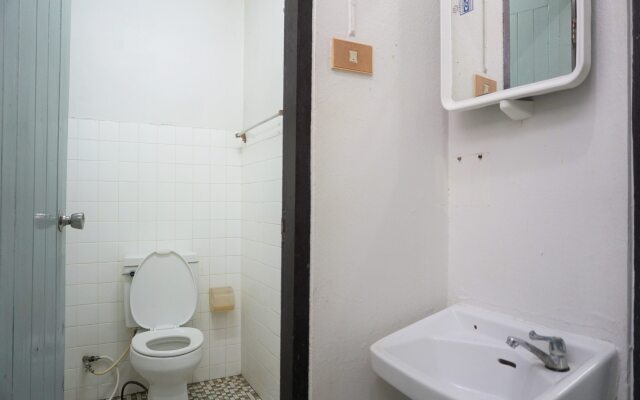 Chomdoi House Hotel (SHA Extra Plus)