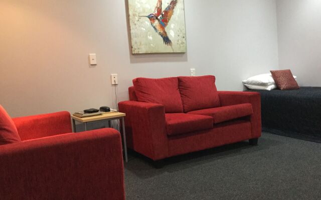 Aubyn Court Spa Motel