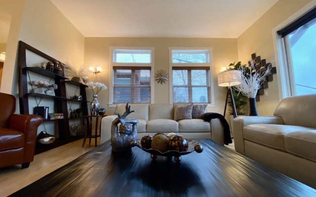 Tranquil 3BR House with Balcony