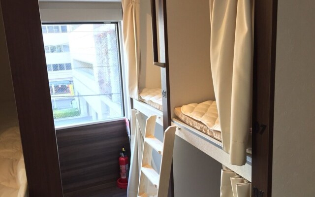 bnb+ Shinbashi - Hostel