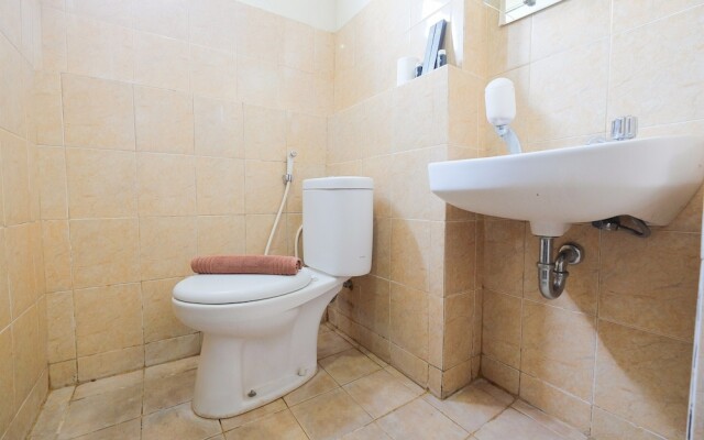 Contemporary Studio at Kebagusan City Apartment