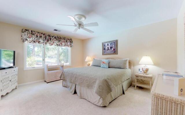 32 Heath Dr