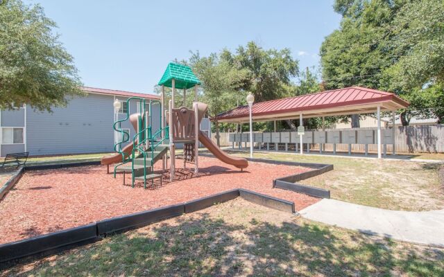 Oak Shores Studio 36