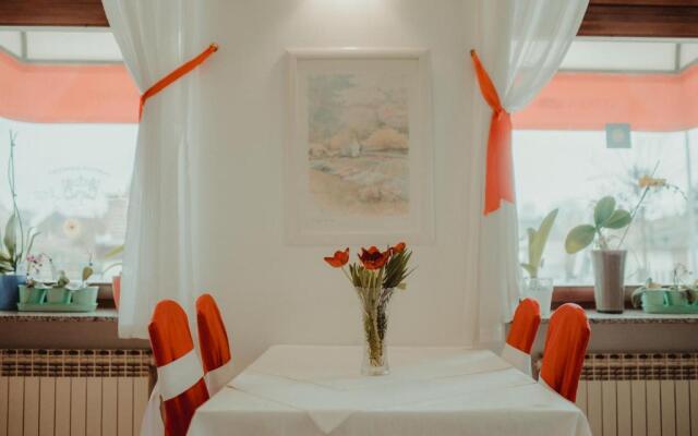 B&B Laguna