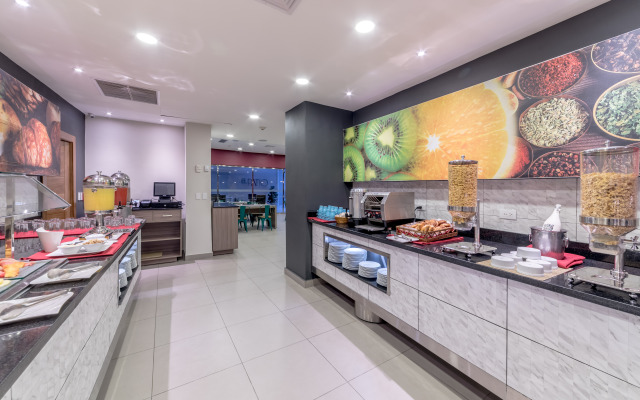 Novus Plaza
