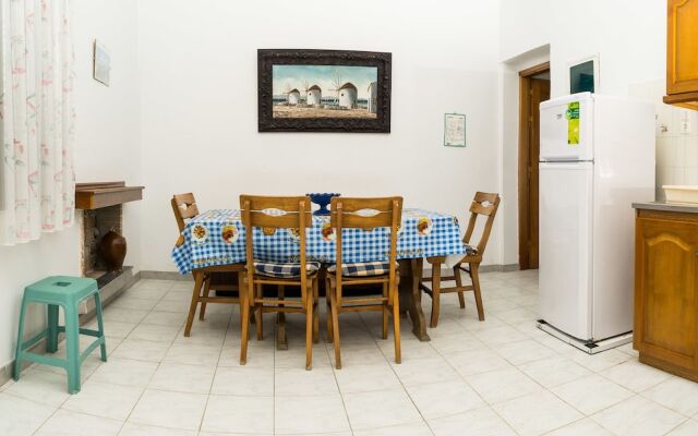 Anna Studios & Apartments