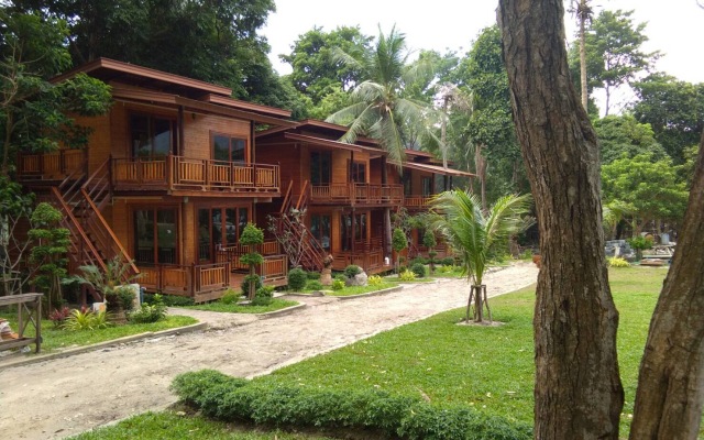 Longbay Lipe Bungalow