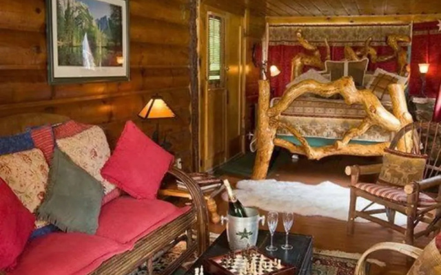 Gold Mountain Manor Bed and Breakfast