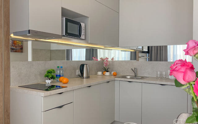 Sun City i Sea season Apartments v apart-otele Kristall