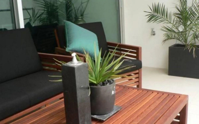 Breeze Beachfront Apartments