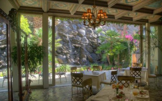 The Willows Historic Palm Springs Inn