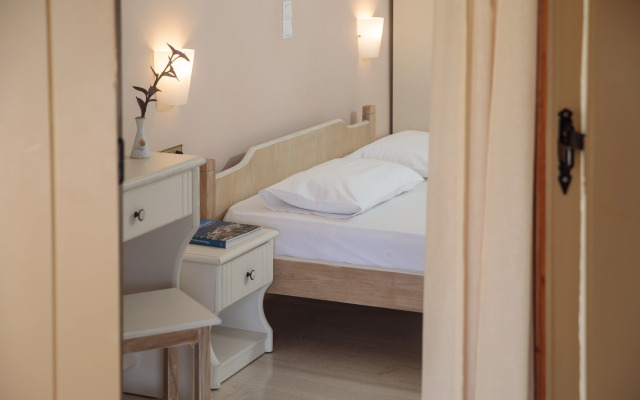 Proteas Hotel & Suites