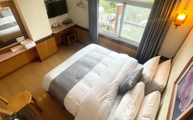 Chinshan Hotel