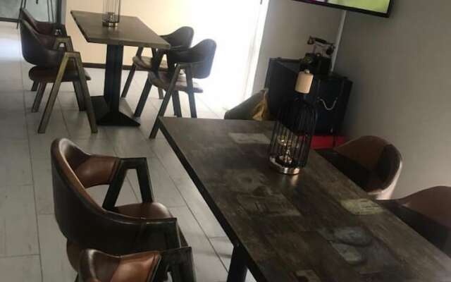 Luxlusive Guest House