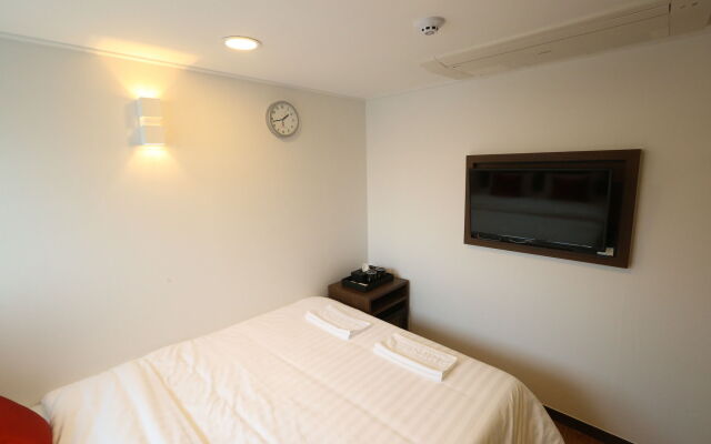 TRIPSTAY Myeongdong