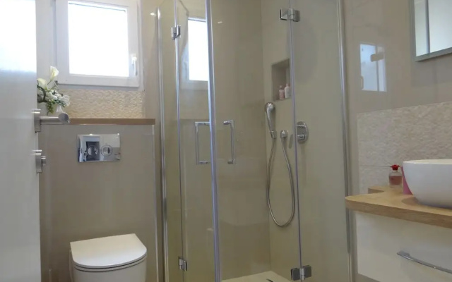 Stunning sea View Apartment With Swimming Pool and Jacuzzi a8