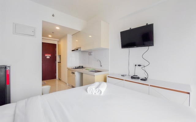 Cozy Style Studio Room At High Floor Sky House Bsd Apartment – Guest Rooms – Legok