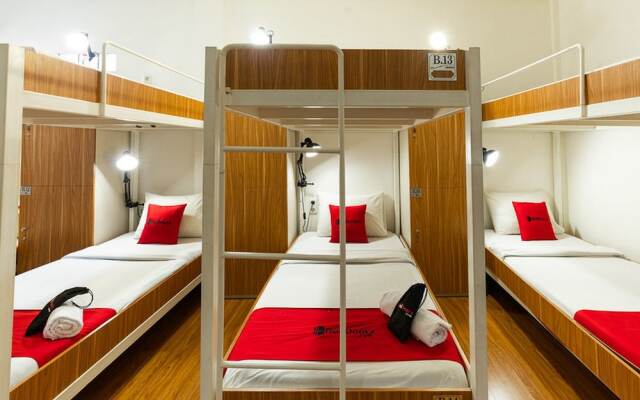 RedDoorz Hostel @ Dago 2