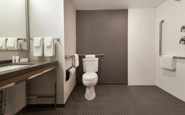 Courtyard by Marriott Toronto Markham