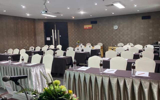 Brighton Hotel & Residence