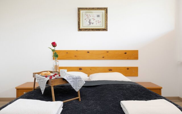 Cherry Garden Apartments by Renters