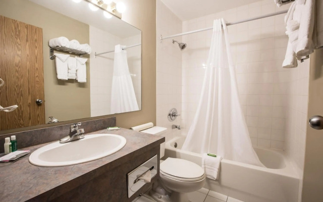 Nomad Hotel and Suites