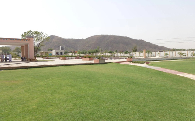 Treehouse Sunrise Resort Neemrana