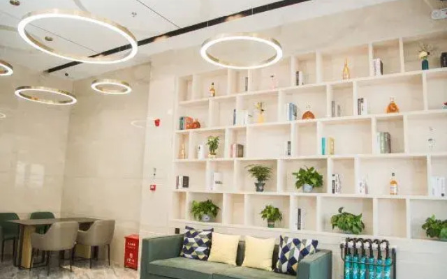 City convenient hotel