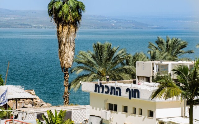 Sea of Galilee 2BR Apt by the Promenade