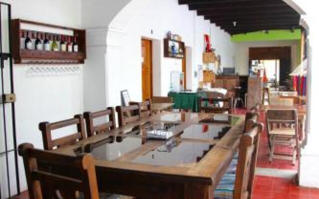 Hostal Antigueño - Hostel