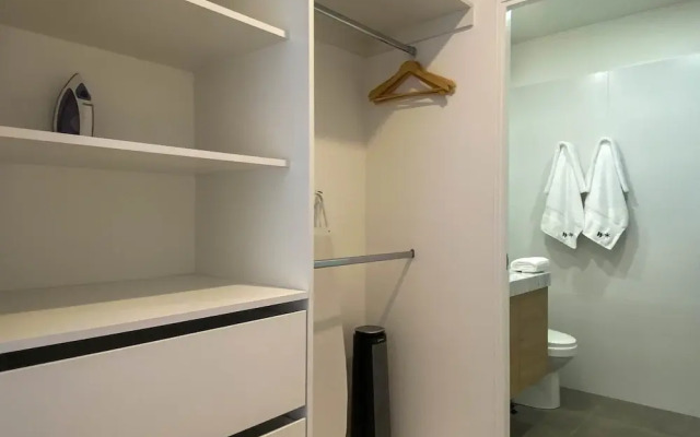 Majestic 1BR Duplex in Miraflores