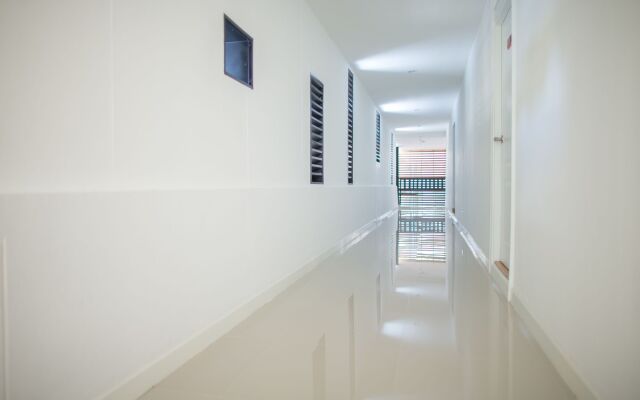 Stay With Hug Poshtel & Activities