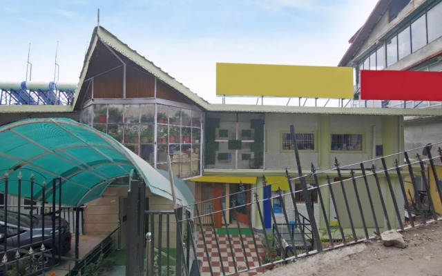 Broadway Grand by OYO Rooms