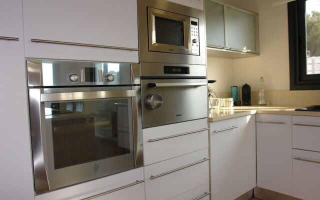 Scenic Villa in Palau Saverdera With Private Swimming Pool