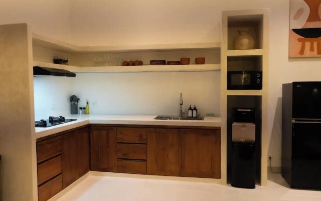 Tropical 2BR Private Villa, 6min Pererenan Beach