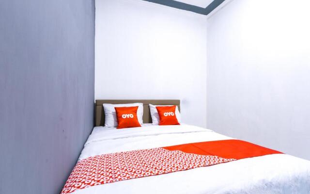 OYO 1421 Kasmaran Guest House Syariah