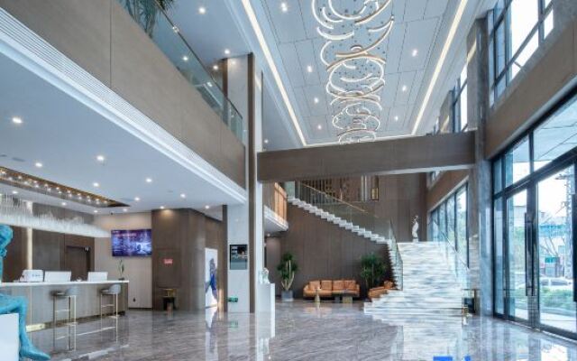 Mengzi Hongxiang Hotel