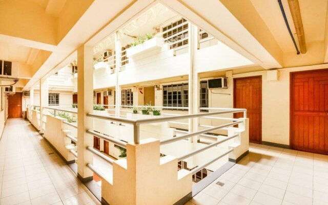 OYO 465 Ford's Inn (Vaccinated Staff)