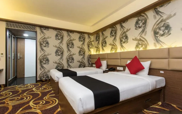 Solaris Hotel and Club