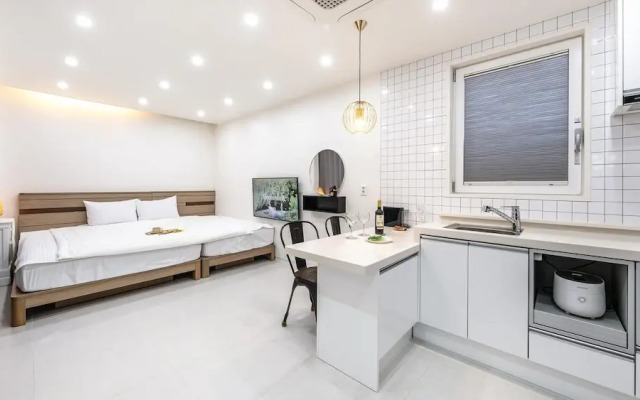 Gyeongju EL Poolvilla Pension