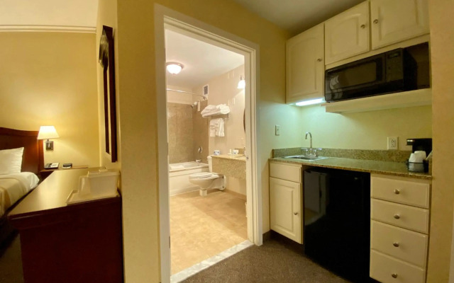 Maine Evergreen Hotel, Ascend Hotel Collection