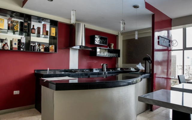 Roswal Hotel