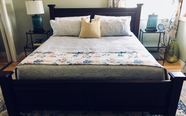 Cascade City Guest House