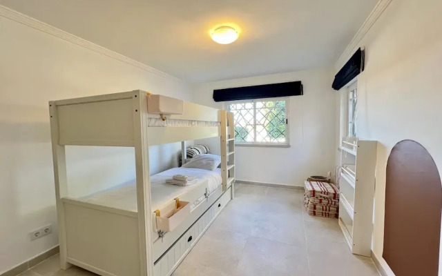 Vilamoura Deluxe Villa by Homing
