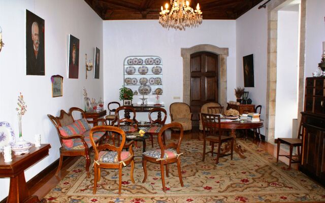 Casa Das Torres De Oliveira