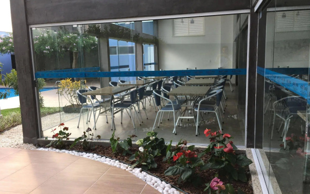 Aero Park Hotel