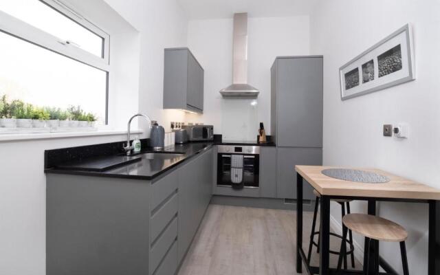 Saxon House Apartments